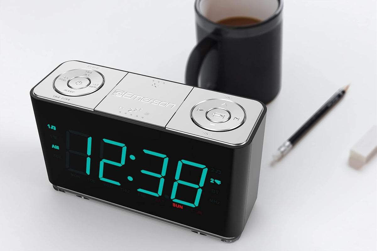 Emerson Smartset Alarm Clock Radio with Bluetooth Speaker with USB Port for iPhone/iPad/iPod/Android and Tablets, 1.4" Cyan LED Display and Night Light, ER100301